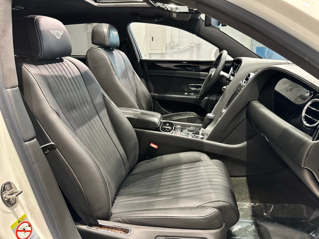 Used 2018 Bentley Flying Spur V8 AWD/4WD image 38