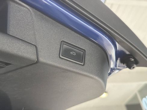 Used 2022 Volkswagen ID.4 Pro S AWD/4WD image 7