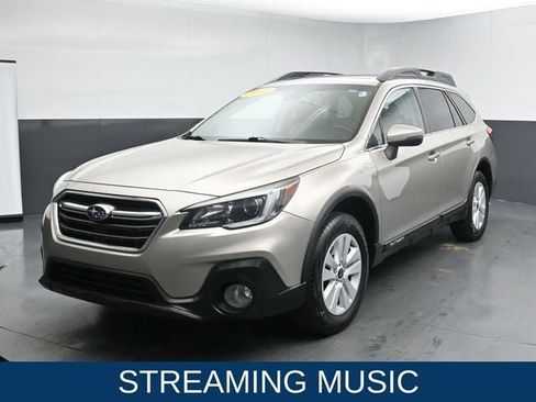 Used 2018 Subaru Outback 2.5i Premium image 5