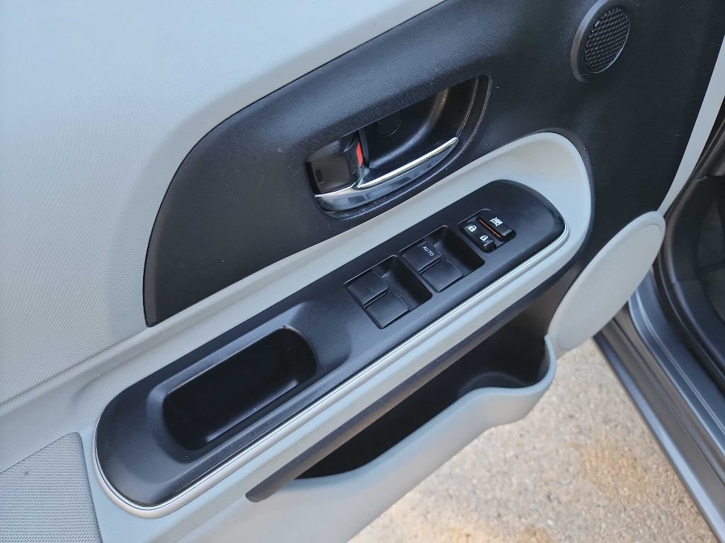 Used 2014 Toyota Prius C Two FWD image 11