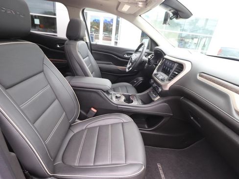 Used 2023 GMC Acadia Denali w/ Denali Ultimate Package FWD image 25