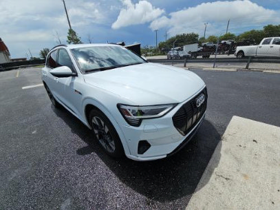 Used 2021 Audi e-tron Premium w/ Convenience Plus Package AWD/4WD image 3