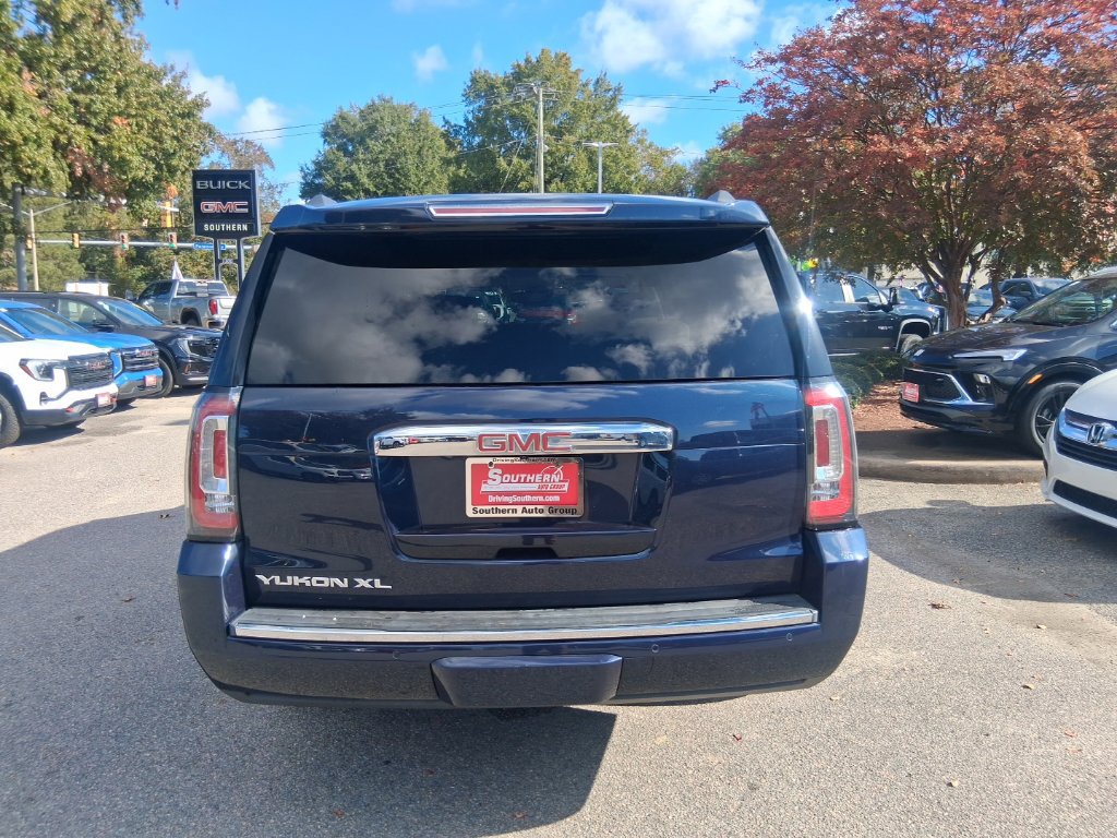 Used 2019 GMC Yukon XL Denali AWD/4WD image 5
