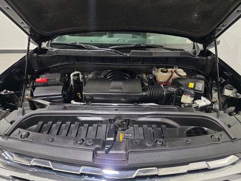 Used 2019 Chevrolet Silverado 1500 LTZ image 11