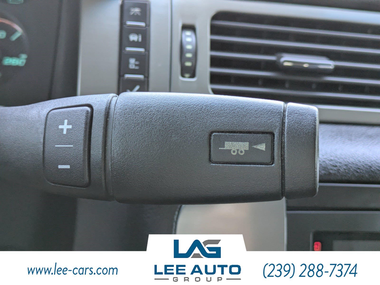 Used 2012 Chevrolet Tahoe LT AWD/4WD image 29