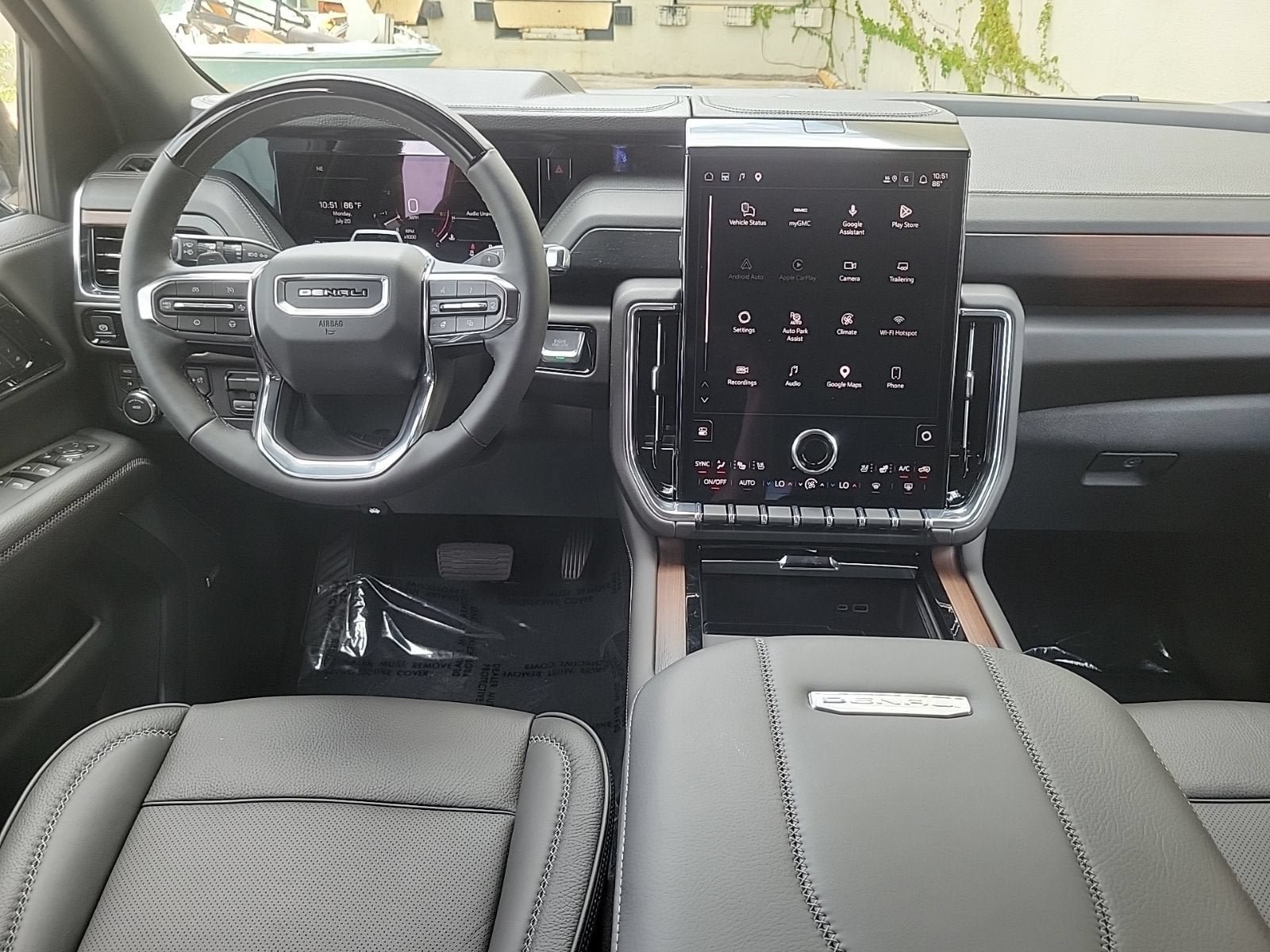New 2026 GMC Yukon Denali w/ Advanced Technology Package AWD/4WD image 17