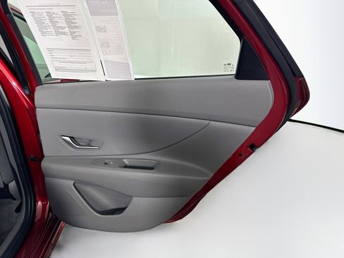 Used 2024 Hyundai Elantra SEL image 29