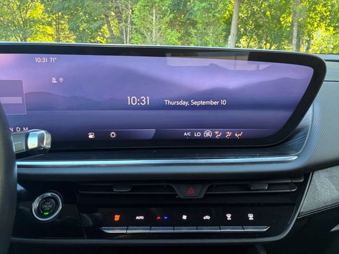 Used 2024 Buick Envision Preferred AWD/4WD image 21
