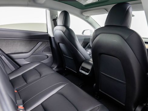 Used 2019 Tesla Model 3 Long Range image 21