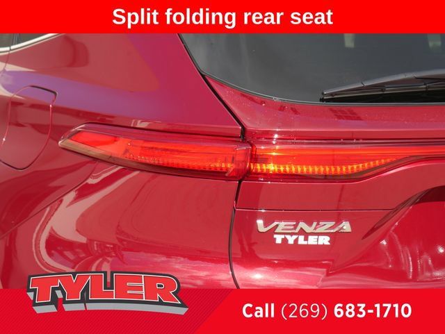 Used 2023 Toyota Venza Limited AWD/4WD image 12