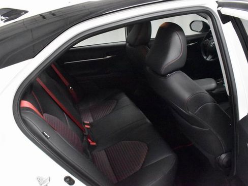 Used 2024 Toyota Camry image 17