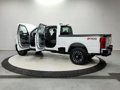 Used 2024 Ford F250 XL w/ FX4 Off-Road Package AWD/4WD image 24