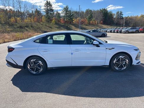 New 2025 Hyundai Sonata SEL image 5