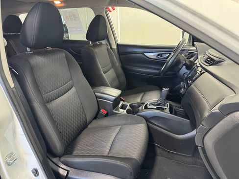 Used 2019 Nissan Rogue SV w/ Sun & Sound Touring Package AWD/4WD image 29