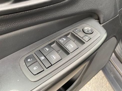 Used 2022 Jeep Cherokee Trailhawk w/ Comfort/Convenience Group image 17