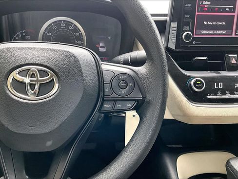 Used 2022 Toyota Corolla LE FWD image 25
