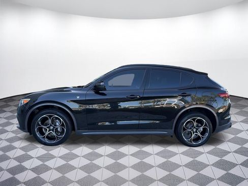 Used 2022 Alfa Romeo Stelvio Ti w/ Active Assist Plus Package AWD/4WD image 2