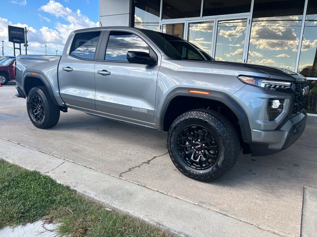 Used 2026 GMC Canyon Elevation w/ Convenience Package RWD image 2