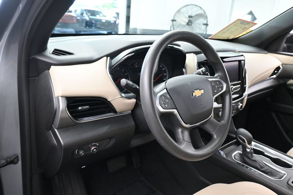 Used 2024 Chevrolet Traverse LS FWD image 15