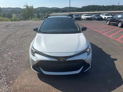 Used 2024 Toyota Corolla SE FWD image 2