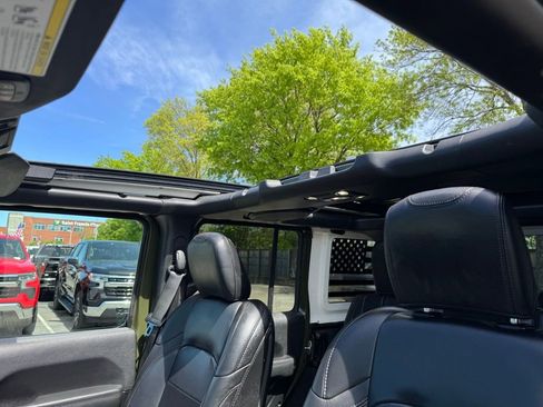 Used 2021 Jeep Wrangler Unlimited Sahara AWD/4WD image 27