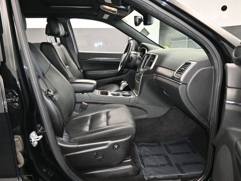 Used 2018 Jeep Grand Cherokee Limited image 48