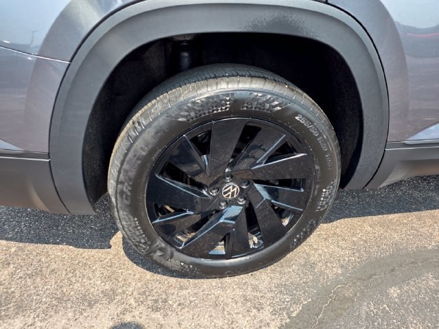 Used 2024 Volkswagen Atlas SE AWD/4WD image 9