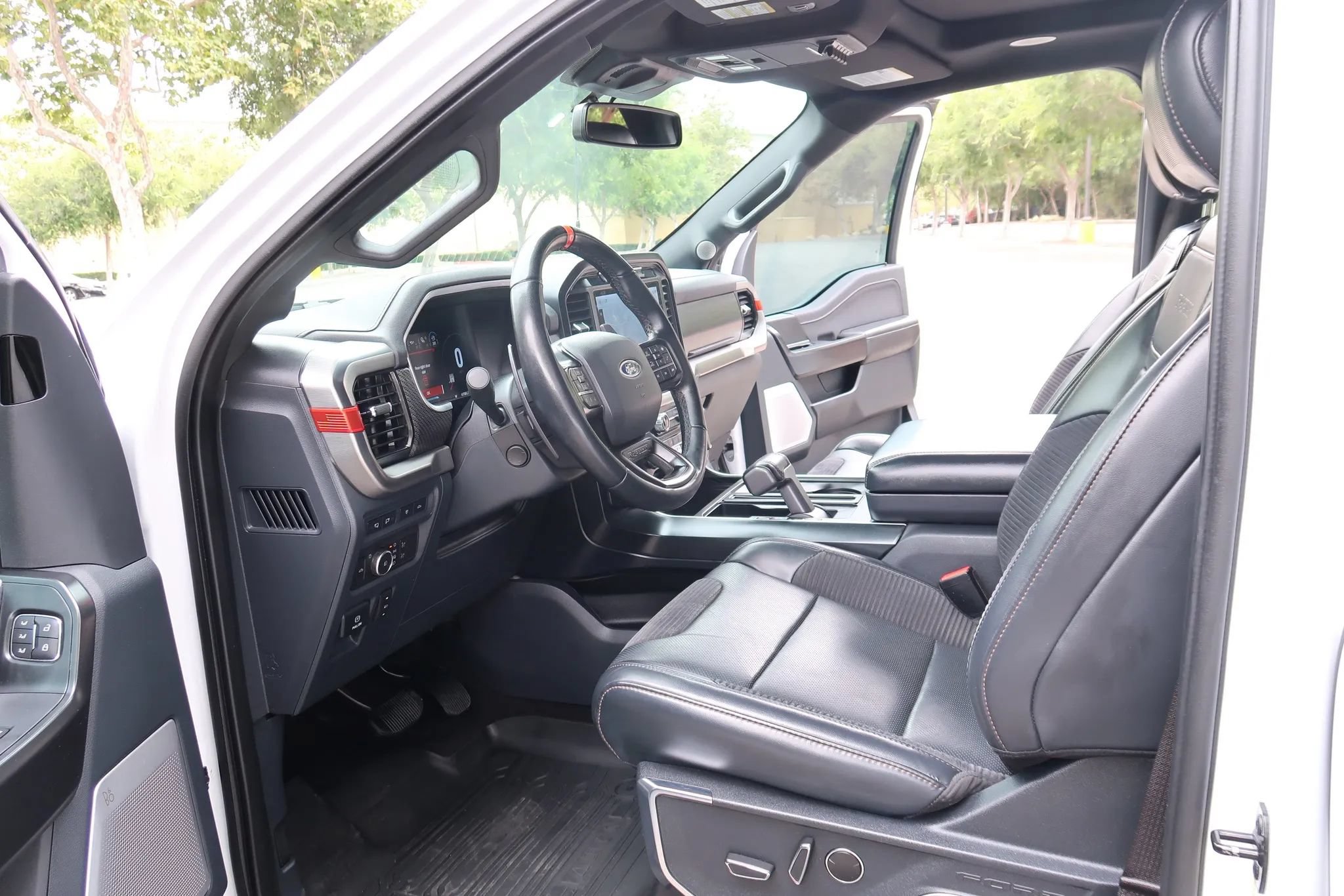 Used 2022 Ford F150 Raptor w/ Equipment Group 801A High AWD/4WD image 18