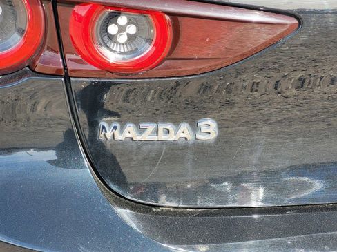 Used 2021 MAZDA MAZDA3 s image 12