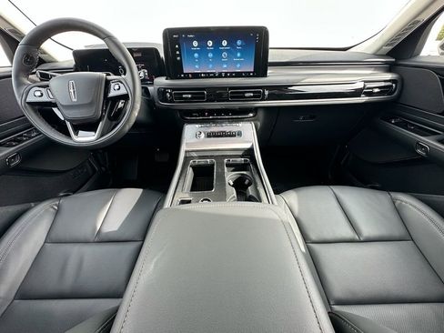 New 2026 Lincoln Aviator AWD image 22