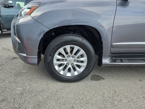 Used 2019 Lexus GX 460 image 38