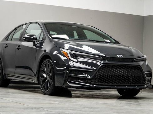 Used 2023 Toyota Corolla SE image 6