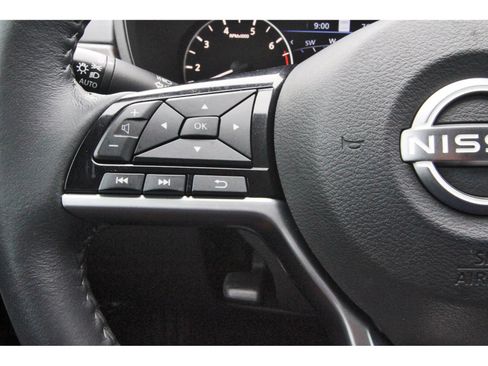 Certified 2023 Nissan Altima 2.5 SV w/ SV Premium Package AWD/4WD image 19
