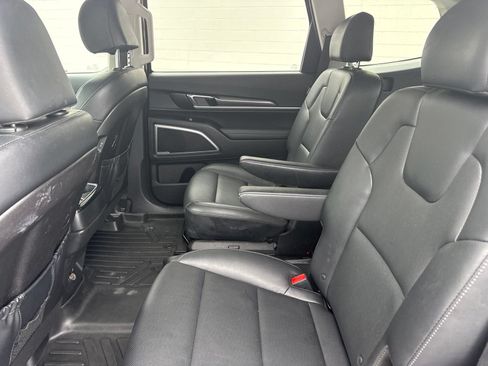 Used 2023 Kia Telluride S AWD/4WD image 16