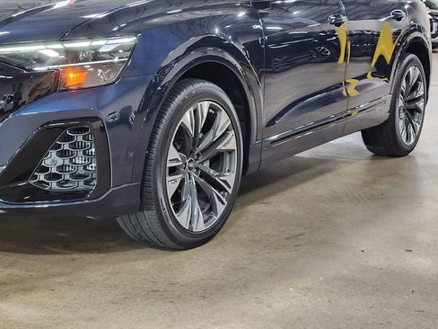Used 2025 Audi Q8 Premium Plus image 17