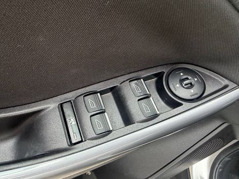 Used 2013 Ford Focus Titanium FWD image 13