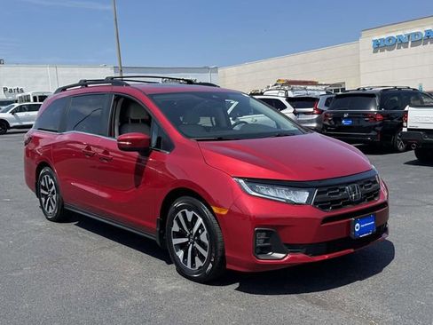 Certified 2026 Honda Odyssey EX-L image 1