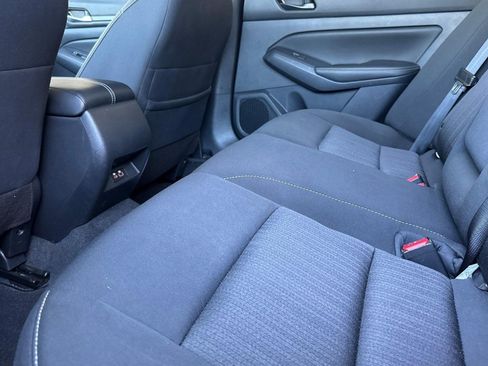 Used 2025 Nissan Altima 2.5 SV image 26