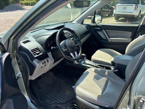 Used 2018 Subaru Forester 2.5i Limited AWD/4WD image 10