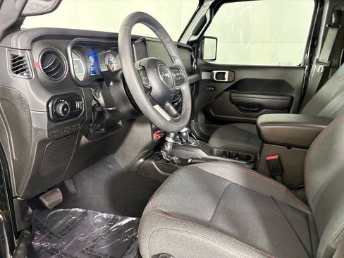 Used 2026 Jeep Wrangler Unlimited Rubicon AWD/4WD image 22