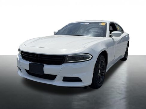 Used 2022 Dodge Charger SXT w/ Leather Interior Group RWD image 4
