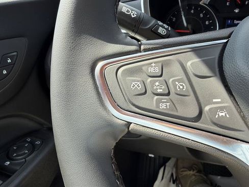 Used 2024 Chevrolet Equinox LT AWD/4WD image 40