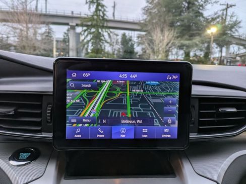 Certified 2022 Ford Explorer XLT w/ Equipment Group 202A image 14