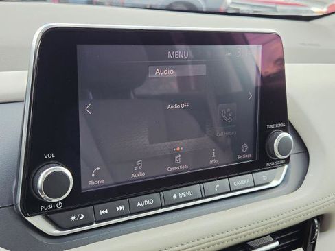 Certified 2021 Nissan Rogue SV w/ Premium Package FWD image 23
