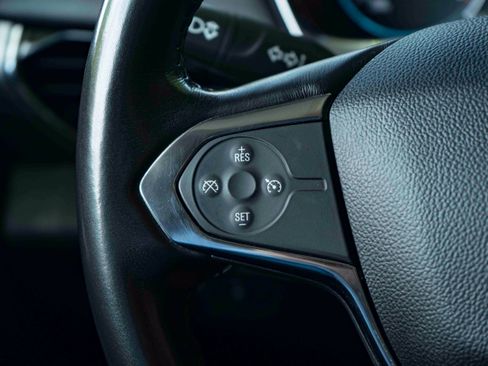 Used 2019 Chevrolet Traverse LT FWD image 21