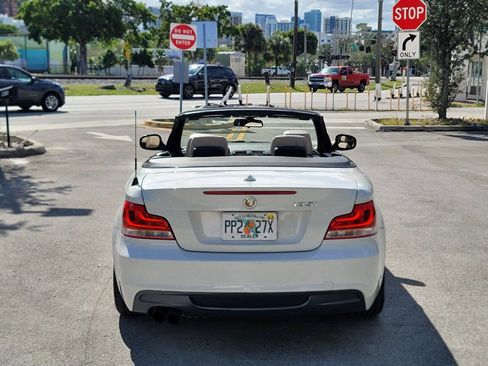 Used 2012 BMW 135i Convertible image 7