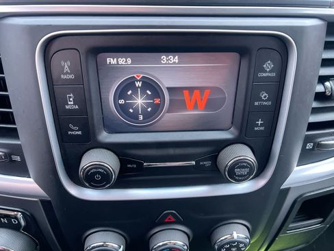 Used 2024 RAM 1500 Classic SLT AWD/4WD image 18
