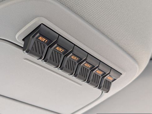 Used 2025 Ford F250 XL w/ STX Appearance Package image 31