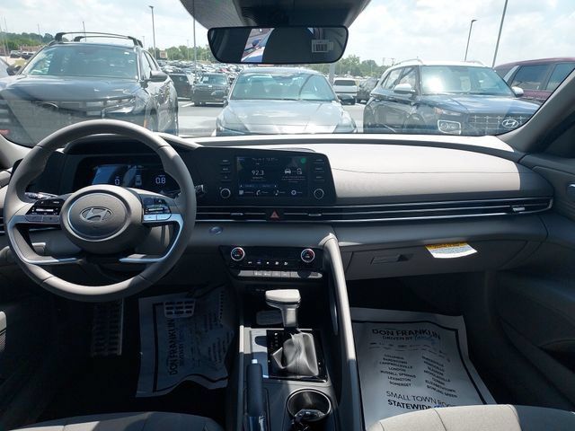 New 2026 Hyundai Elantra Sport FWD image 12