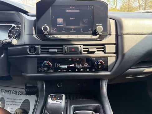Used 2025 Nissan Pathfinder S AWD/4WD image 20